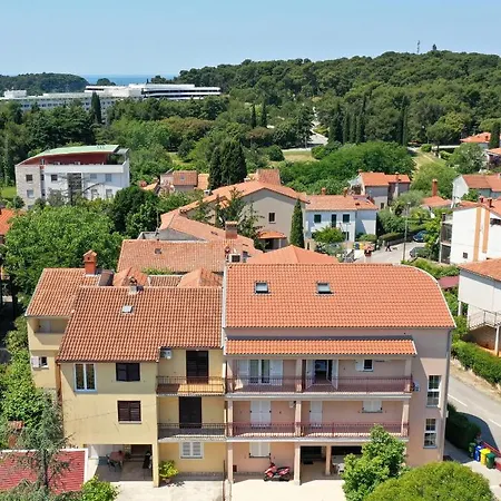 Apartment Nina