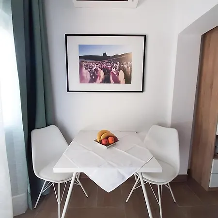 Apartment Nina *
