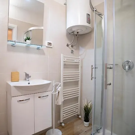 Nina Apartment *