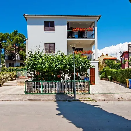 1054 Gasthuis Rovinj
