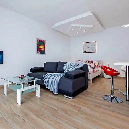1054 Rovinj