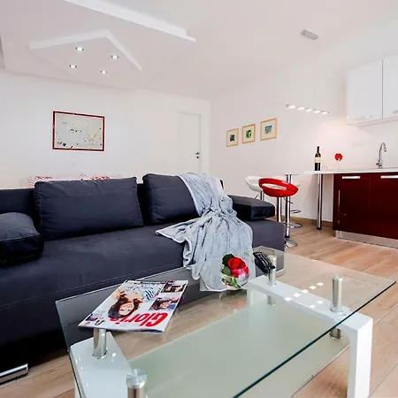 1054 Rovinj