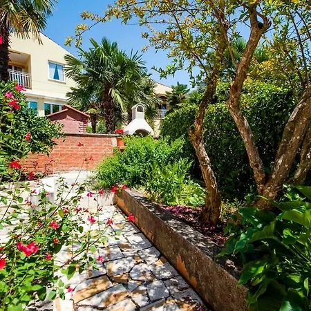 1054 Rovinj