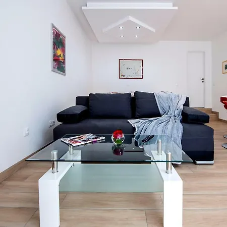 1054 Gasthuis Rovinj