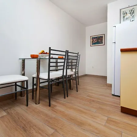 1054 Gasthuis Rovinj